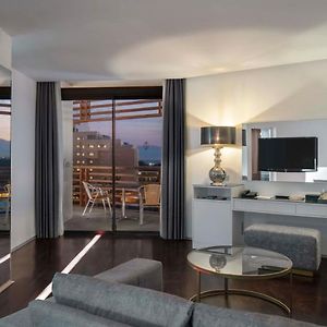 Deluxe King Suite